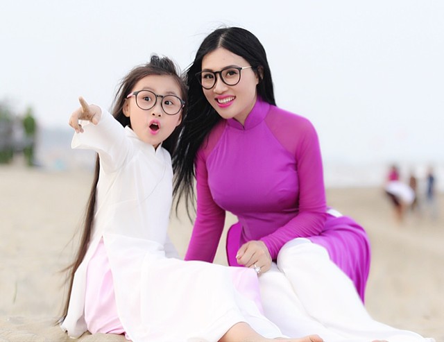 Bên cạnh đó, bà mẹ 35 tuổi cũng tiết lộ thêm rằng thành công và niềm tự hào lớn nhất của chị chính là cô con gái Đào Ngọc Bảo Hân.
